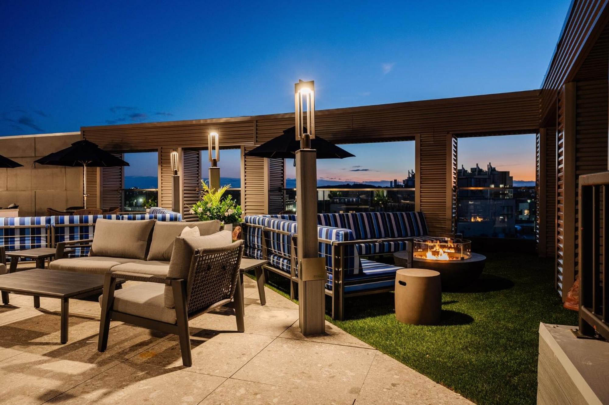 Luxury Apartments By Hyatus At Pierpont Ню Хейвън Екстериор снимка