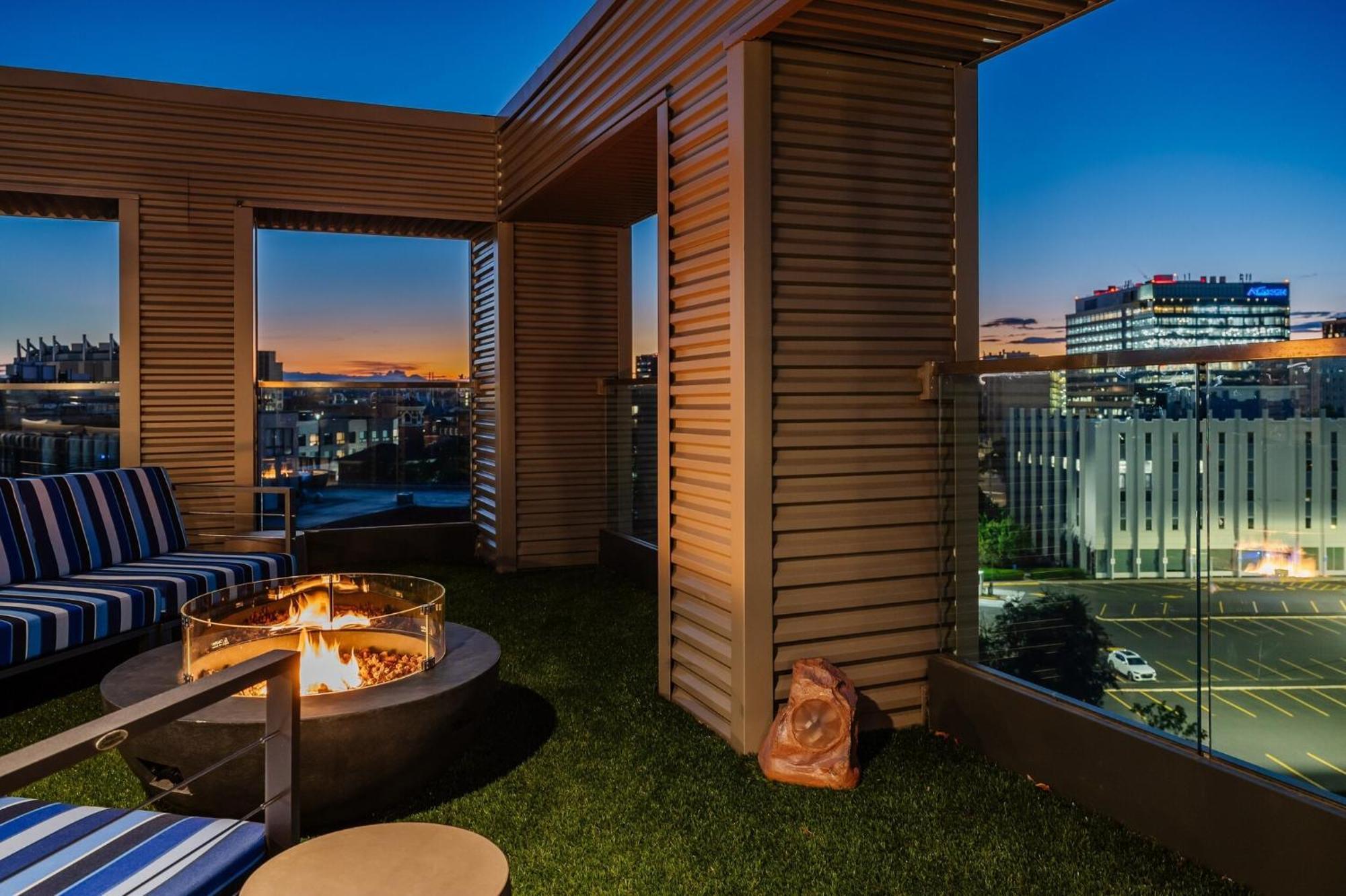 Luxury Apartments By Hyatus At Pierpont Ню Хейвън Екстериор снимка