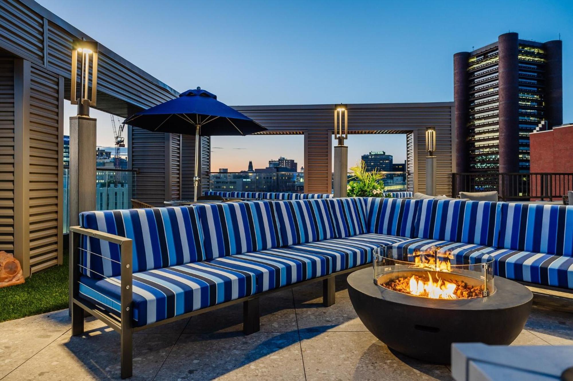 Luxury Apartments By Hyatus At Pierpont Ню Хейвън Екстериор снимка